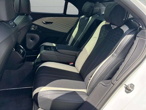 Certified 2024 Bentley Flying Spur S V8 image 19