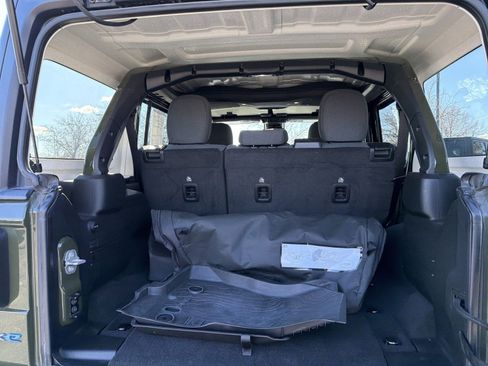 Used 2024 Jeep Wrangler Willys image 30