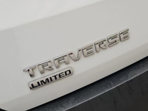 Used 2024 Chevrolet Traverse LS w/ Safety Package FWD image 30