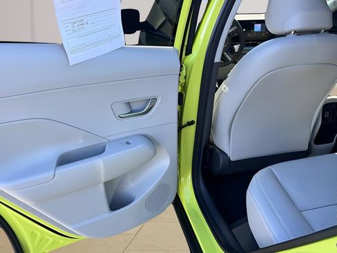 Used 2024 Hyundai Kona Limited image 30