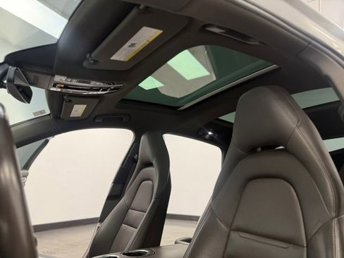 Used 2018 Porsche Panamera 4 w/ Premium Package Plus AWD/4WD image 36