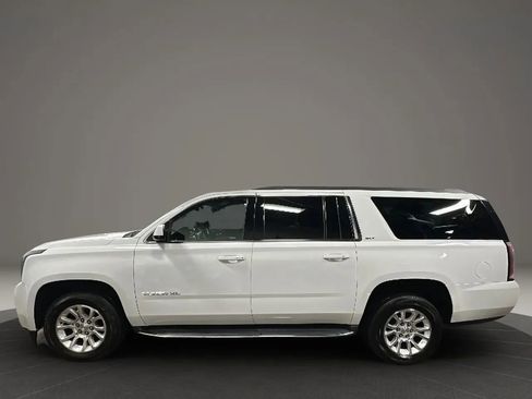 Used 2018 GMC Yukon XL SLT image 2