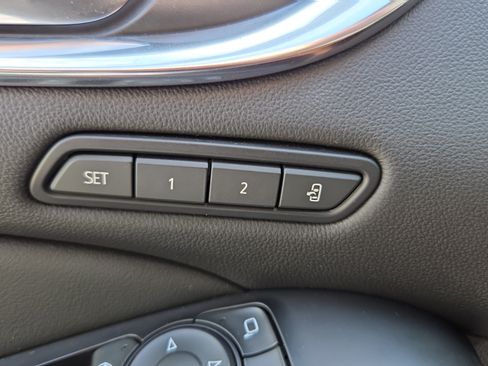 Certified 2021 Buick Enclave Avenir w/ Avenir Technology Package FWD image 28