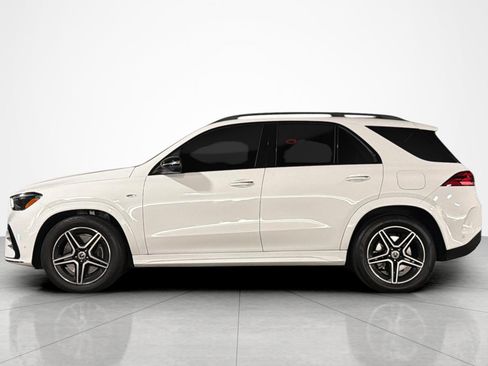 Used 2025 Mercedes-Benz GLE 450e 4MATIC image 2