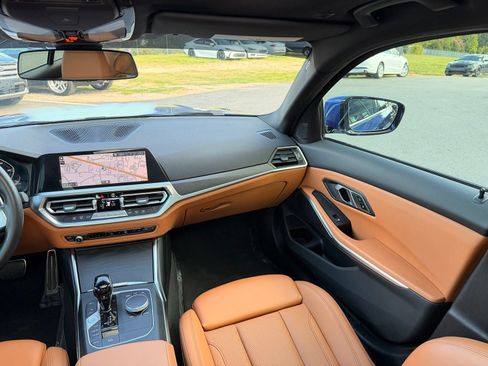 Used 2022 BMW 330i Sedan w/ M Sport Package RWD image 36