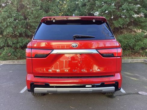 Certified 2024 Toyota Sequoia Capstone image 21