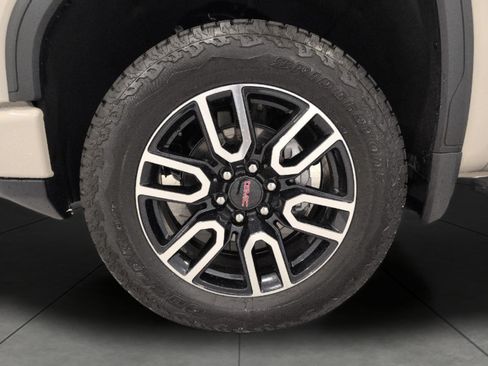 Used 2026 GMC Sierra 1500 AT4 w/ AT4 Premium Package AWD/4WD image 5
