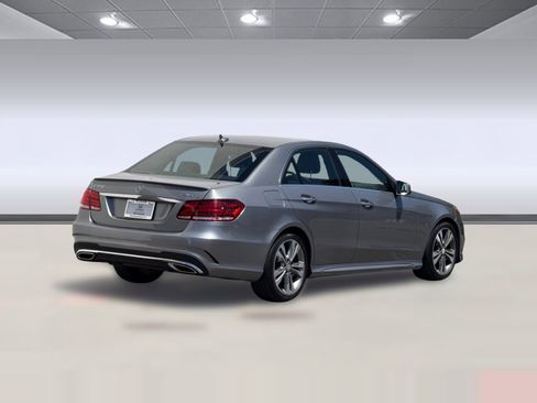 Used 2014 Mercedes-Benz E 350 4MATIC Sedan image 8