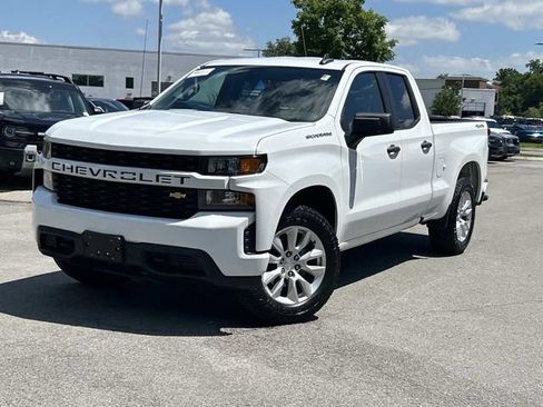 Used 2022 Chevrolet Silverado 1500 Custom w/ Safety Confidence Package AWD/4WD image 1