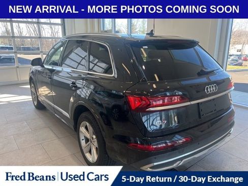 Used 2023 Audi Q7 2.0T Premium w/ Convenience Package image 3
