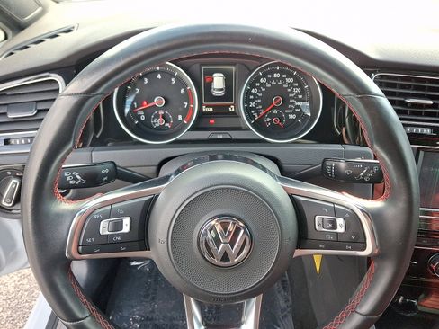 Used 2018 Volkswagen GTI S image 18
