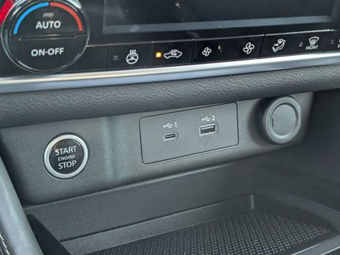 Used 2023 Nissan Rogue SL AWD/4WD image 18