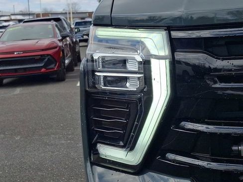 Certified 2025 Chevrolet Silverado 2500 LTZ w/ LTZ Plus Package image 9