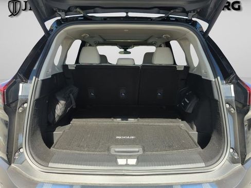 Used 2023 Nissan Rogue SL w/ SL Premium Package image 19