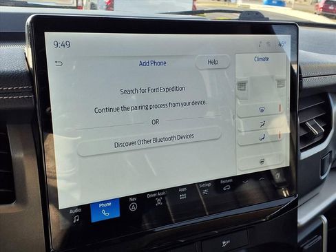 Used 2024 Ford Expedition XLT image 6