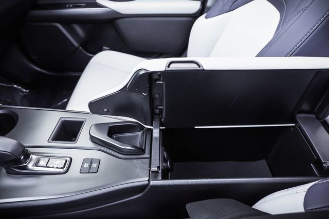 Certified 2025 Lexus UX 300h FWD w/ Accessory Package (Z2) image 18