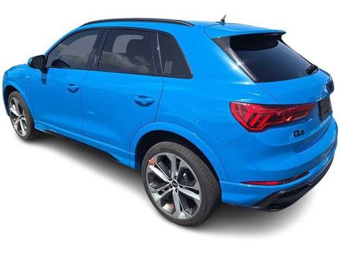 Used 2021 Audi Q3 2.0T Premium w/ Convenience Package AWD/4WD image 4
