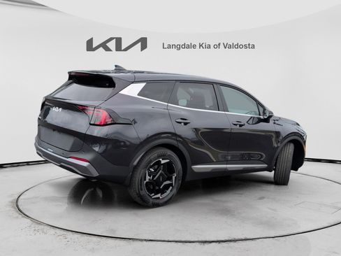 New 2026 Kia Sportage EX FWD image 4