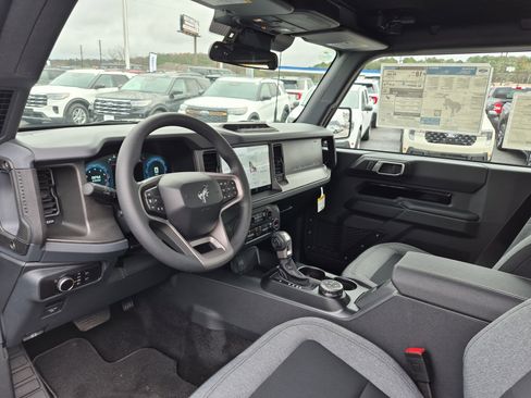 New 2025 Ford Bronco 2-Door w/ Sasquatch Package image 11