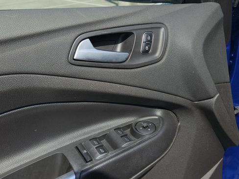 Used 2017 Ford Escape SE FWD image 26