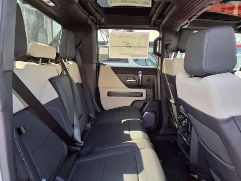 Used 2026 GMC Hummer EV 4x4 Crew Cab image 6