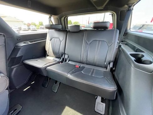 Used 2024 Ford Expedition Max Platinum AWD/4WD image 20