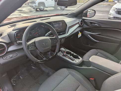 New 2026 Chevrolet Trax RS w/ Driver Confidence Package image 20