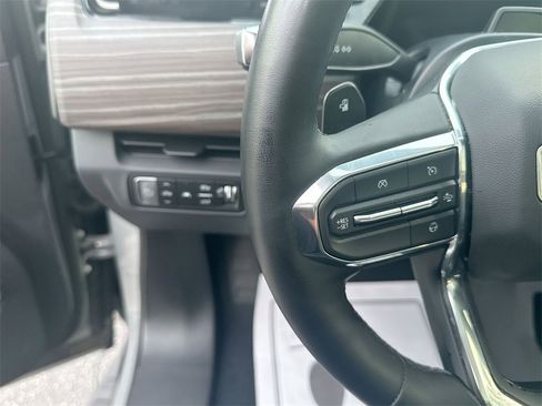 Used 2025 GMC Sierra EV Denali image 17