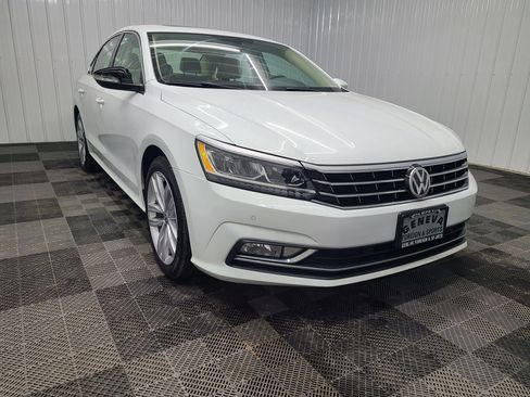 Used 2018 Volkswagen Passat 2.0T SE image 14