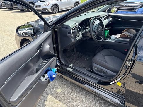Used 2019 Toyota Camry LE FWD image 26