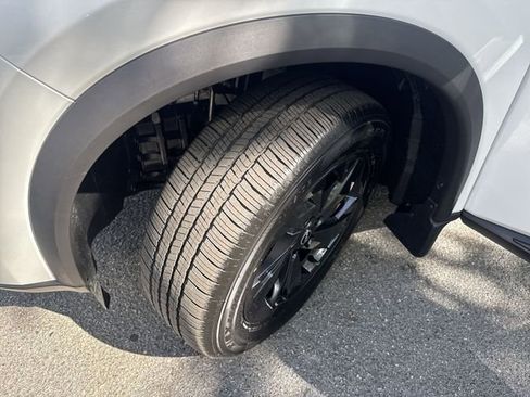 New 2026 Nissan Rogue SV FWD image 32