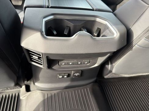 Used 2024 Toyota Tundra Platinum AWD/4WD image 23