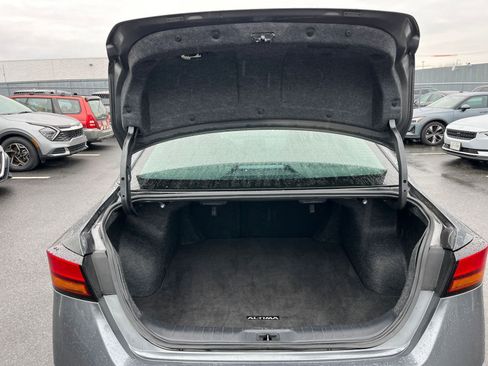 Used 2025 Nissan Altima 2.5 SV image 31