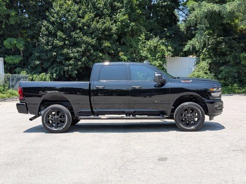 Used 2025 RAM 2500 Big Horn AWD/4WD image 2