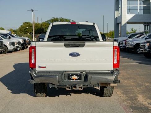 Used 2023 Ford F250 XLT w/ FX4 Off-Road Package image 8