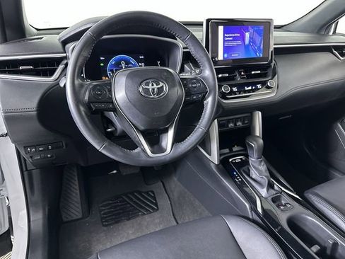 Used 2024 Toyota Corolla Cross AWD Hybrid w/ Convenience Package image 21