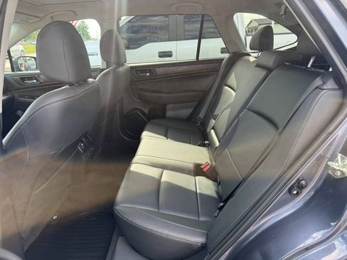 Used 2017 Subaru Outback 2.5i Limited AWD/4WD image 11