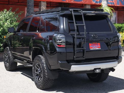Used 2024 Toyota 4Runner TRD Off-Road Premium w/ Moonroof Package AWD/4WD image 6