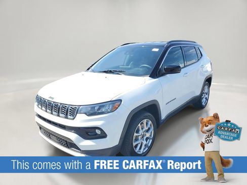 Used 2025 Jeep Compass Limited AWD/4WD image 3