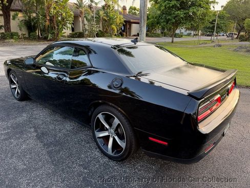 Used 2015 Dodge Challenger R/T Plus RWD image 3