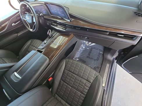 Certified 2023 Cadillac Escalade Premium Luxury Platinum image 30