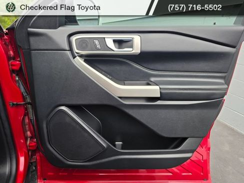 Used 2021 Ford Explorer XLT RWD image 44