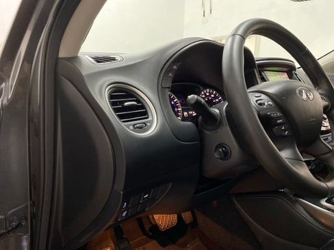Used 2020 INFINITI QX60 Luxe w/ Essential Package FWD image 37