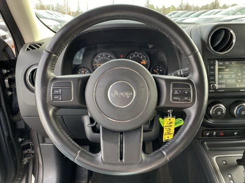 Used 2017 Jeep Patriot Latitude image 14