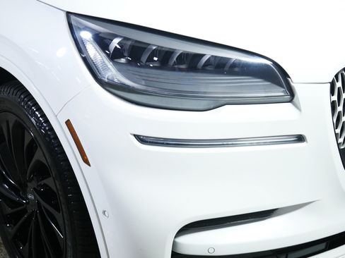 Used 2022 Lincoln Aviator Reserve w/ Equipment Group 201A AWD/4WD image 16