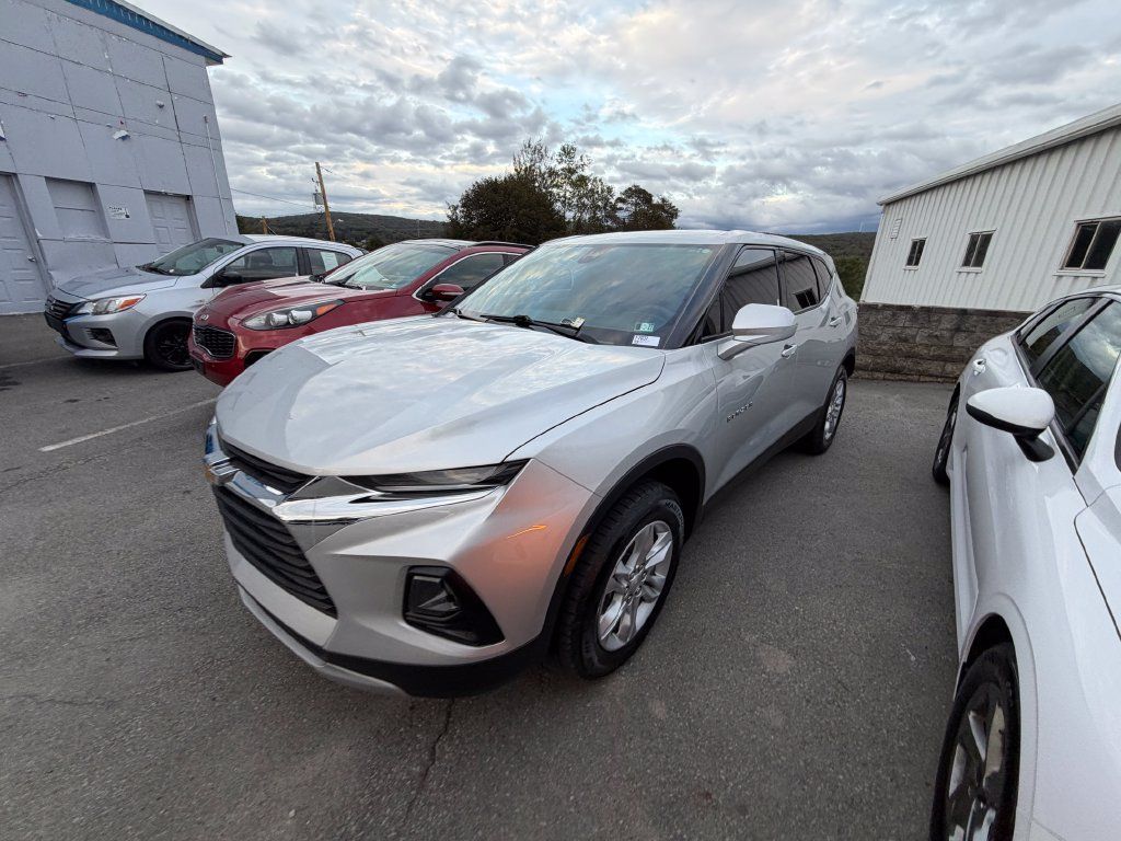 Used 2022 Chevrolet Blazer LT AWD/4WD image 2
