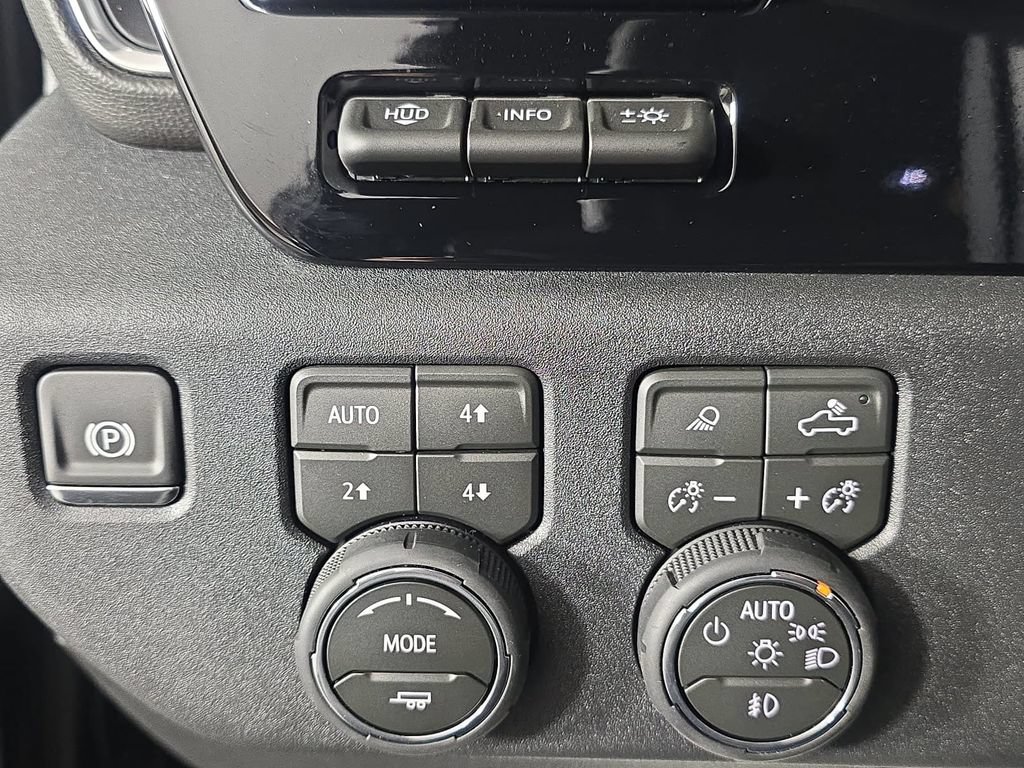 New 2026 Chevrolet Silverado 3500 High Country w/ High Country Premium Package AWD/4WD image 22