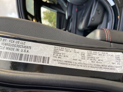 Used 2025 Dodge Durango GT AWD/4WD image 33