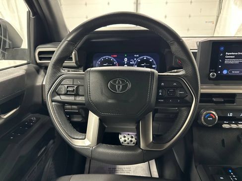 Used 2024 Toyota Tacoma TRD Sport AWD/4WD image 17