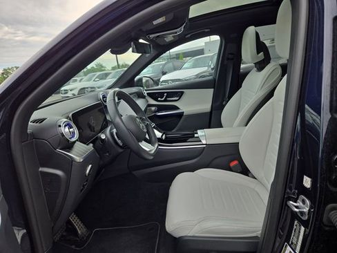 Used 2023 Mercedes-Benz GLC 300 4MATIC image 21